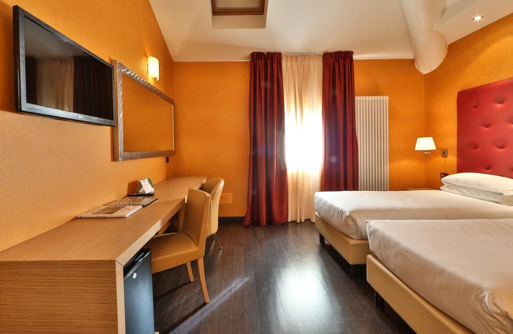 Best Western Hotel Piemontese Bérgamo Exterior foto