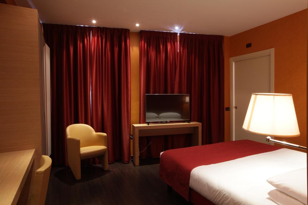 Best Western Hotel Piemontese Bérgamo Exterior foto